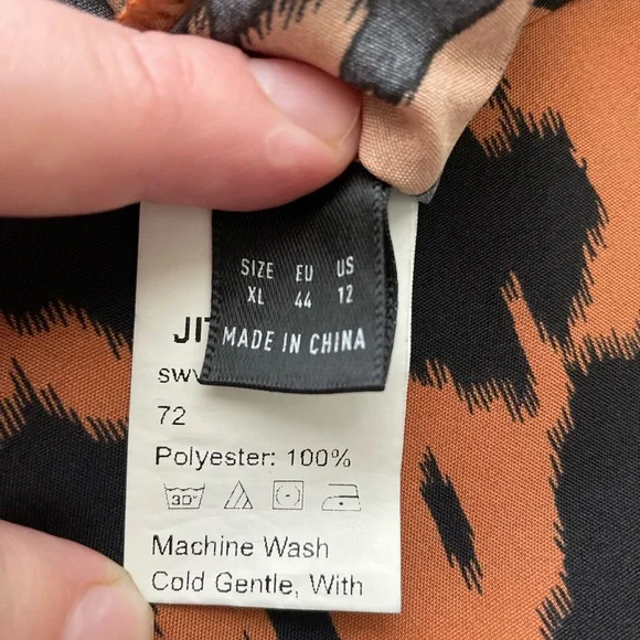 SHEIN XL women’s animal print top - Picture 2 of 3